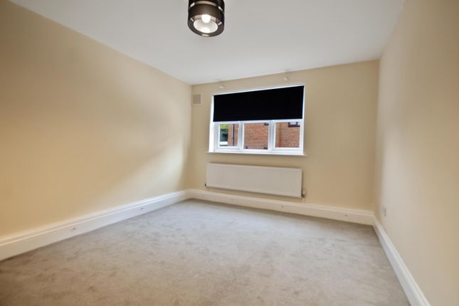 1 Keston Court, Parkhill Road, Bexley photo 3