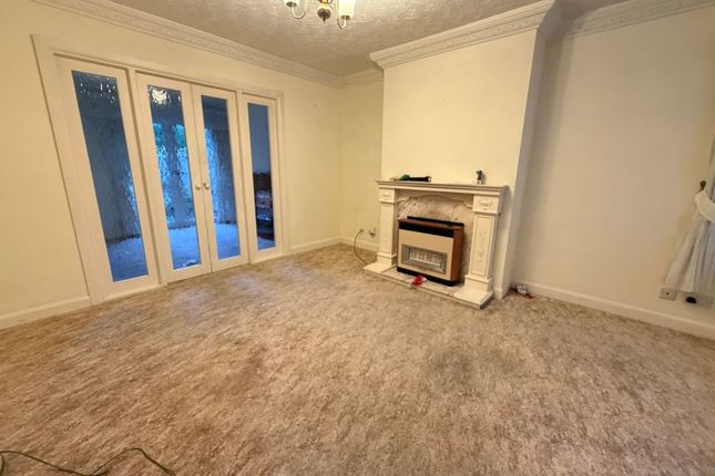 14, Edward Avenue, Walsall photo 4