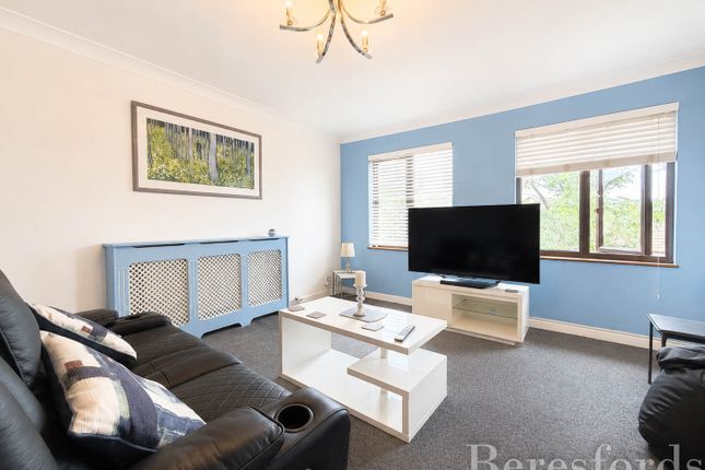 64, Sarre Avenue, Hornchurch photo 2