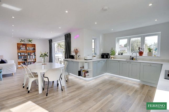 White Beam, (4 Bed & 2 En-Suite), Chepstow photo 4
