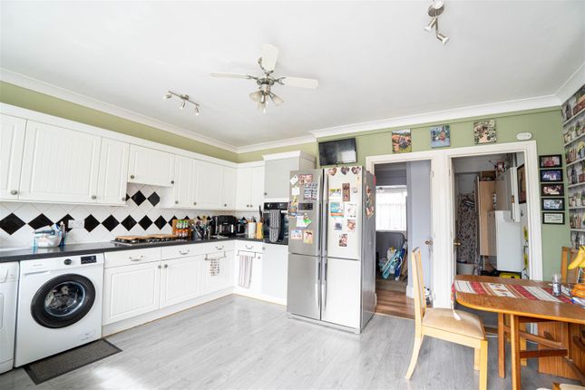 30, Clifton Road, Hastings photo 3
