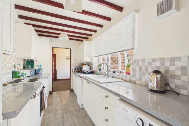 18, West Promenade, Driffield, East Riding of Yorkshire, YO25 6TZ photo 4