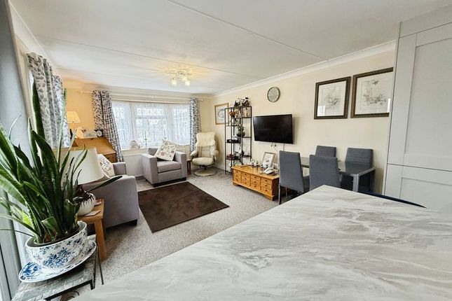 93, Cheveley Park, Grantham photo 4
