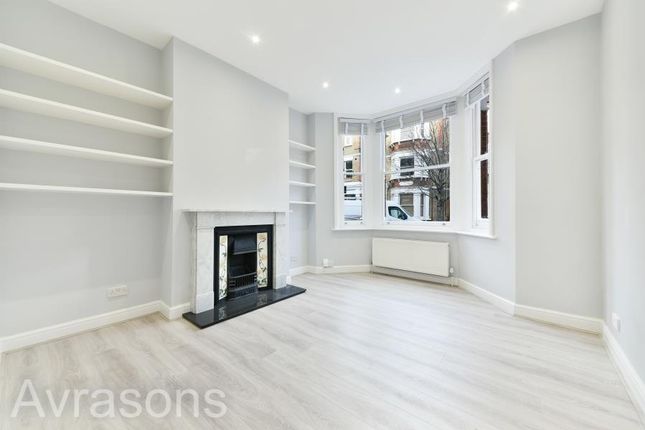 Flat to rent in Crewdson Road, London