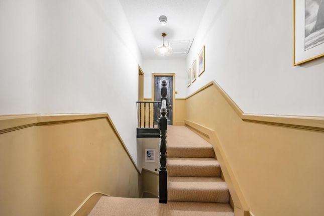 End terrace house for sale in Lincoln Road, South Norwood, London