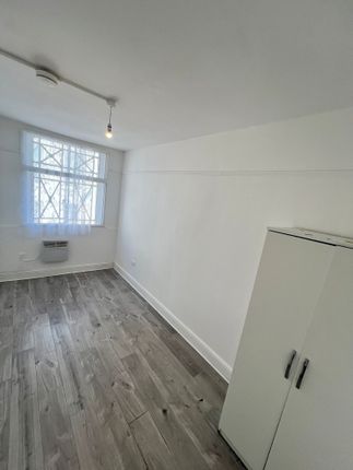 Thumbnail Shared accommodation to rent in Upper George Street, Luton