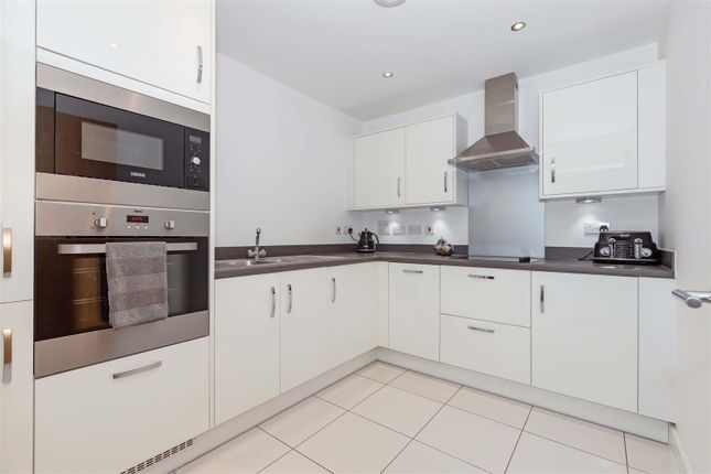 44 Chichester House, The Waterfront, Goring-By-Sea, Worthing photo 4
