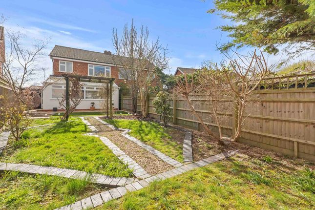 25 Dunsmore Ride, Princes Risborough photo 2