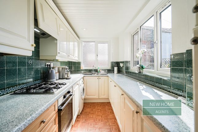 38, Norman Road, Stalybridge photo 2