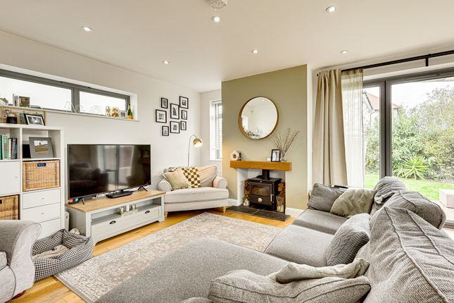 137, Prittlewell Chase, Westcliff-on-sea photo 5