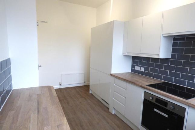 Flat to rent in Highland Road, London