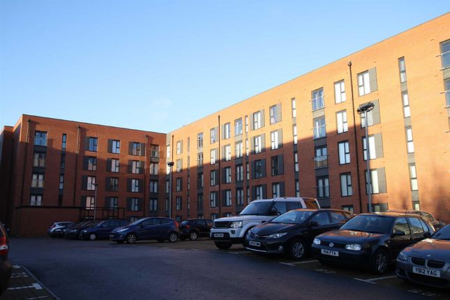 Flat to rent in Irwell Building, Salford