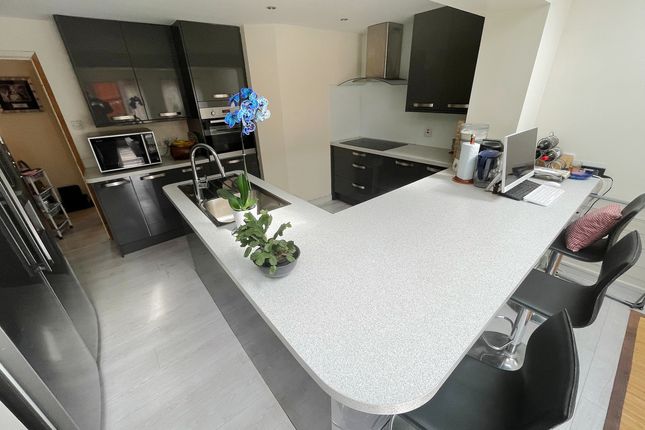 Sixpenny Close, Poole photo 2