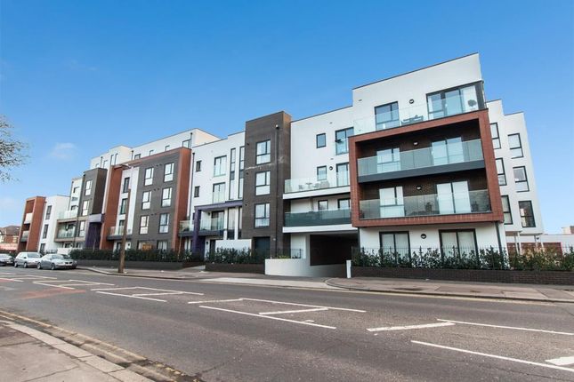 Thumbnail Flat for sale in Southpoint, Sutton Road, Southend-On-Sea