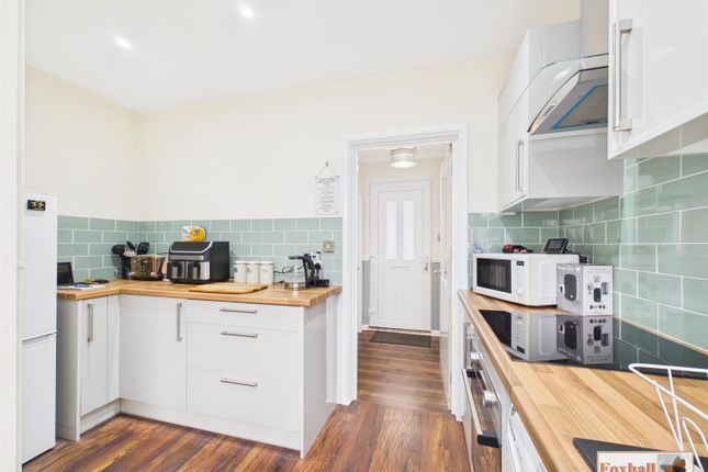 16, Henry Road, Ipswich photo 4