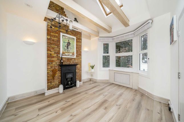Strathville Road, London photo 3