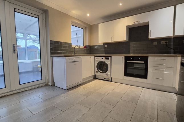 34, Boswell Close, Orpington photo 2