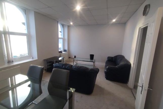 INTRO  Flat 3 -  6 Woodville Terrace photo 5