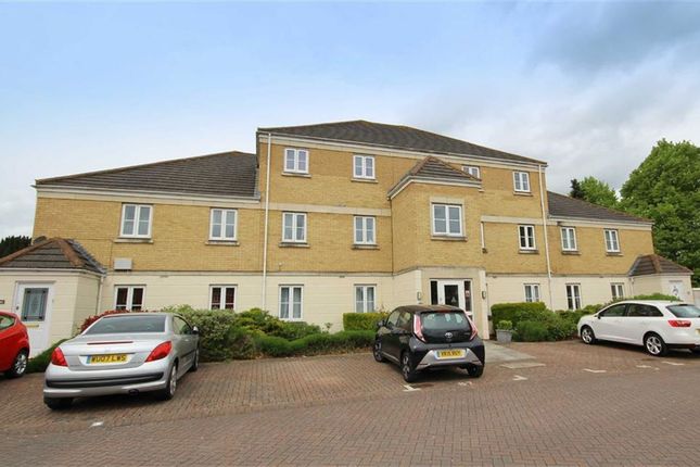 2 bed flat to rent in Winton Road, Stratton, Swindon, Wiltshire SN3 ...