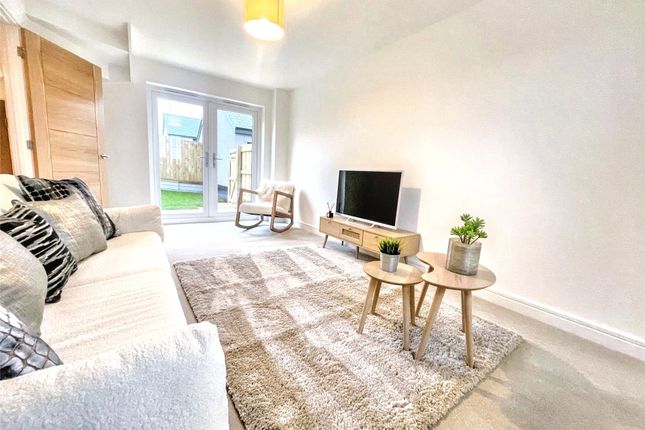 1, Laburnum Avenue, Devon photo 3
