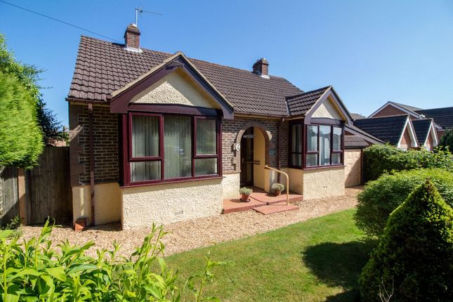 2 bed bungalow for sale in Gladys Avenue, Cowplain PO8