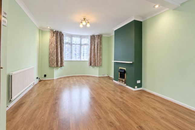 5, Grassmere Avenue, Northampton photo 3
