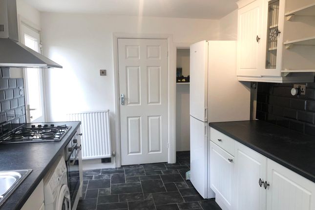128, Estcourt Road, WATFORD photo 2