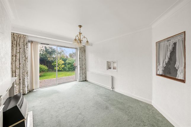 2, Ryecroft Avenue, Twickenham photo 3
