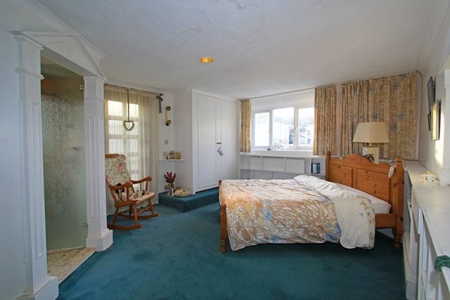 Town house for sale in The White House, Royal Connaught Square, Alderney