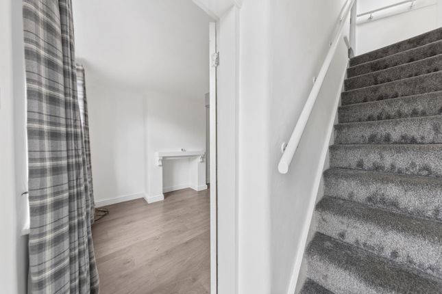 32 Gig Lane, Warrington photo 4