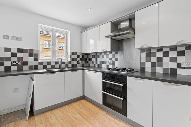 32, Eversleigh Rise, Whitstable photo 4