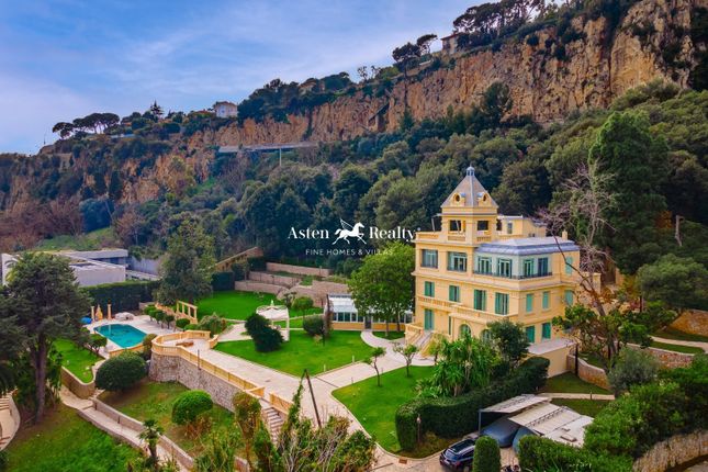 Villa for sale in Villefranche-Sur-Mer, Département Des Alpes-Maritimes, Spain