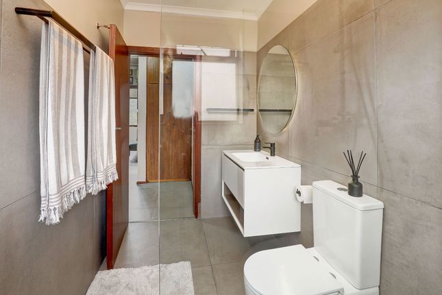 Town house for sale in 12 Hillrise Place, 1 Sentinel Road, Durbanville Hills, Northern Suburbs, Western Cape, South Africa