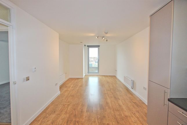 30, Emily Duncan Place, London photo 4