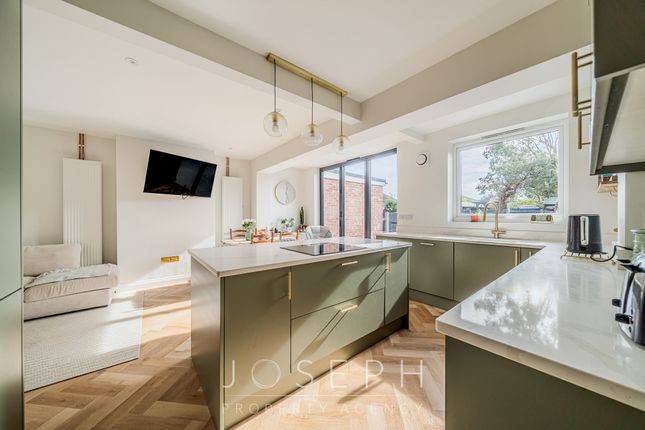 64 Cedarcroft Road, Ipswich photo 3