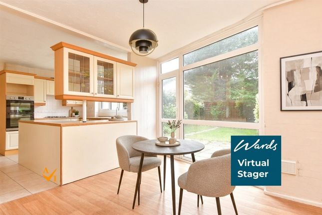 Lambardes New Ash Green, Longfield photo 4