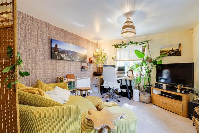 9 Bradbury Gardens, Nottingham photo 3
