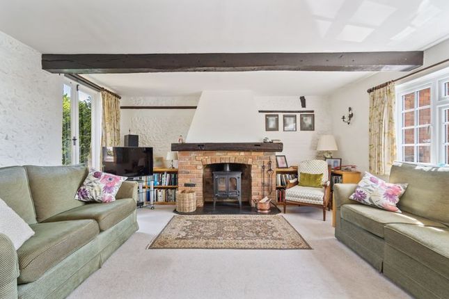 Hill Farm Cottage, Hill Farm Road, Marlow photo 3