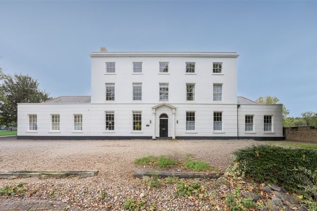 2-bed flat on Ramsgate Road, Sarre, £215,000