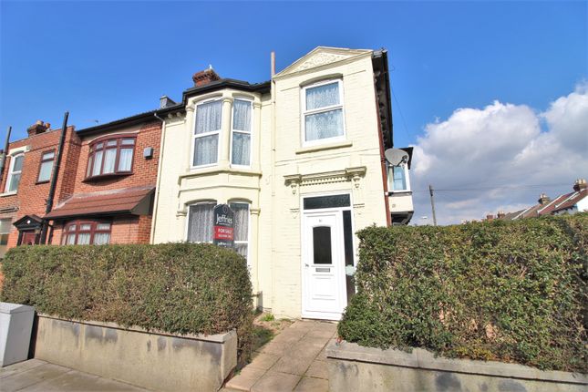 End terrace house to rent in Chichester Road, Portsmouth