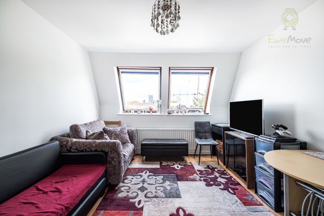Thumbnail Flat for sale in Hay Close, Stratford, London