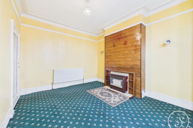 28, Dorset Avenue, Leeds photo 3