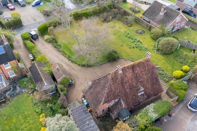 Burley Cottage, 19 Anker Lane, Fareham photo 2