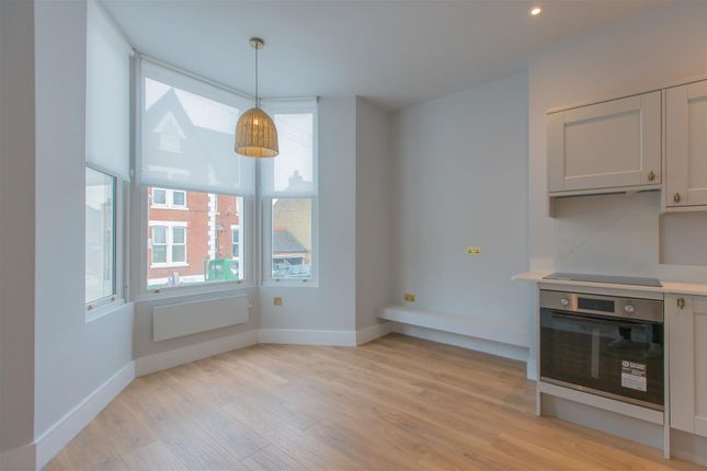 Flat 3, 1 Carlton Avenue, Ramsgate photo 2