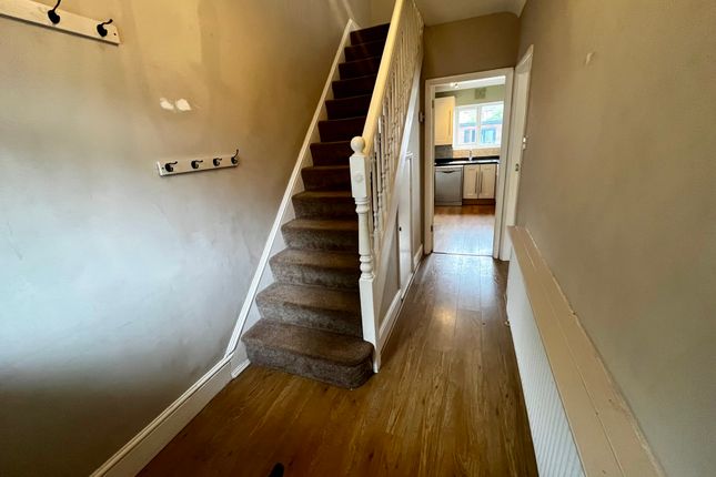 Harvey Road, ST. ALBANS photo 5