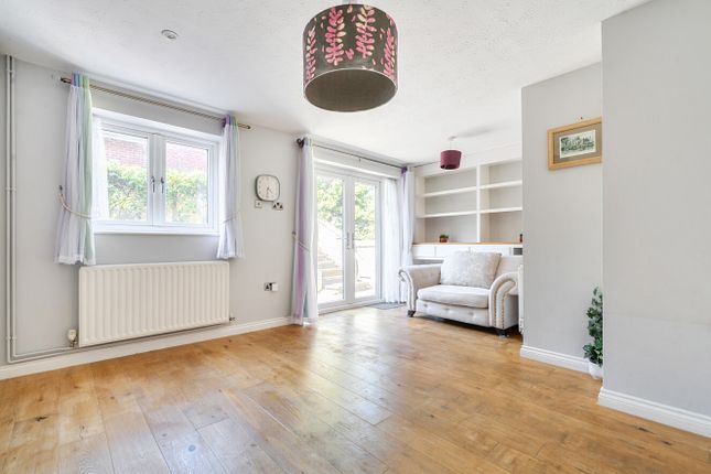 25, Falcon View, Hampshire photo 4