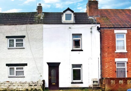 Thumbnail Terraced house for sale in 68 Moor Street, Gloucester, Gloucestershire