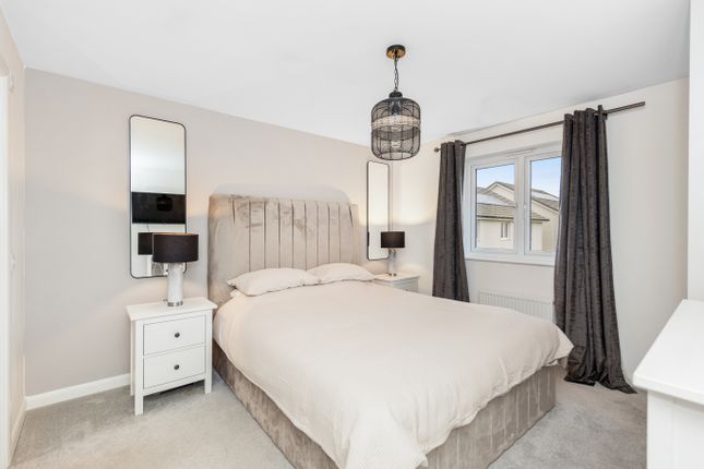 9, Amos Crescent, Corstorphine, Edinburgh photo 3