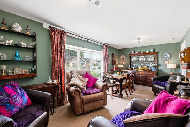 6, Loriners Drive, York photo 4