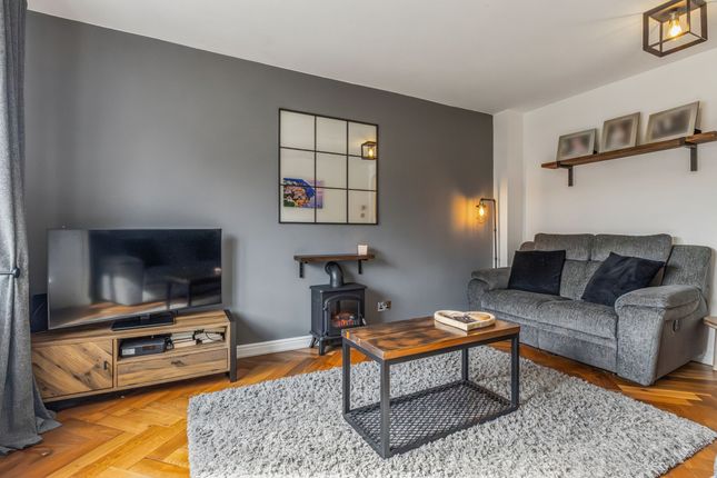 26 Craigash Quadrant, Glasgow photo 4
